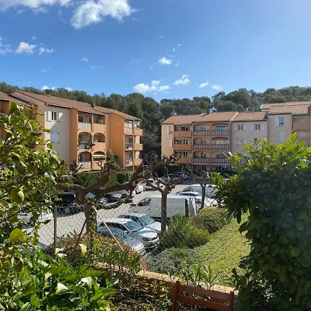 Appartement Charmant Studio Costebelle Proche Gare, Terrasse Et Parking Gratuit *
